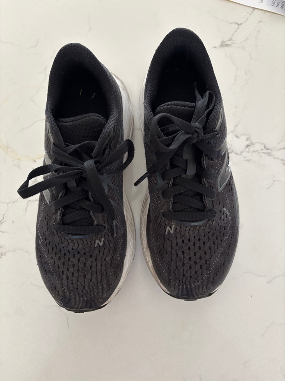 Boys New Balance size 1 fresh foam shoe